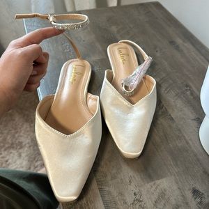 Lulu satin flats never worn size 10
